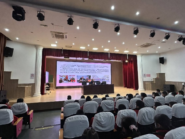 时代精神，薪火相传——邬桥学校农业主题劳动教育课程之劳模进校园